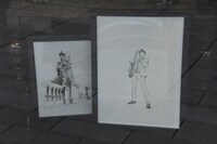 ショーウィンドウには石塚真一の原画も展示されている。