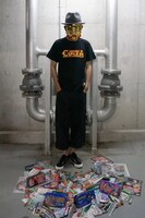 「エスパークス」コラボアイテムのルック。