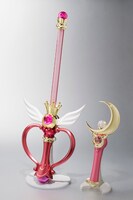 「PROPLICA カレイドムーンスコープ」（左）、別売りの「PROPLICA ムーンスティック」(右)も再販開始。