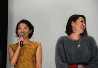 左から小林麻子、須藤理彩。