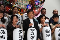 実写映画「続・深夜食堂」完成披露上映会の様子。