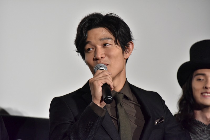 鈴木亮平