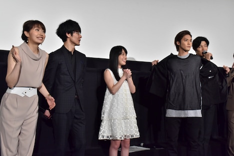 「彼岸島 デラックス」完成披露上映会の様子。