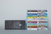 「DEATH NOTE 完全収録版」とジャンプコミックス版「DEATH NOTE」12冊分の比較画像。(c)大場つぐみ・小畑健／集英社