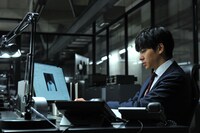 ニュース記事ランキング2位より、「デスノート Light up the NEW world」より。(c)大場つぐみ・小畑健／集英社 (c)2016｢DEATH NOTE｣FILM PARTNERS