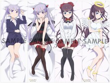 「NEW GAME! 抱き枕カバー」は青葉（左2種）とひふみの絵柄が用意された。