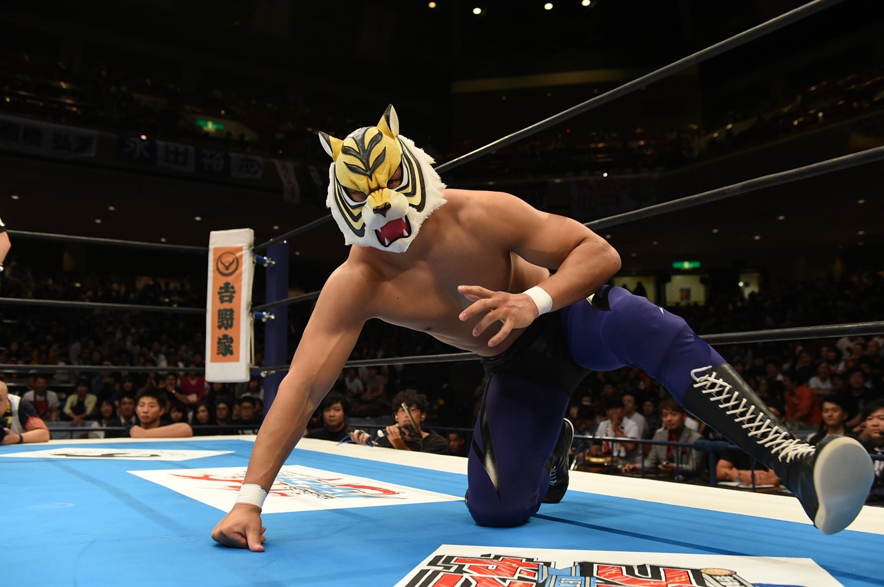 タイガーマスクW (c)新日本プロレス