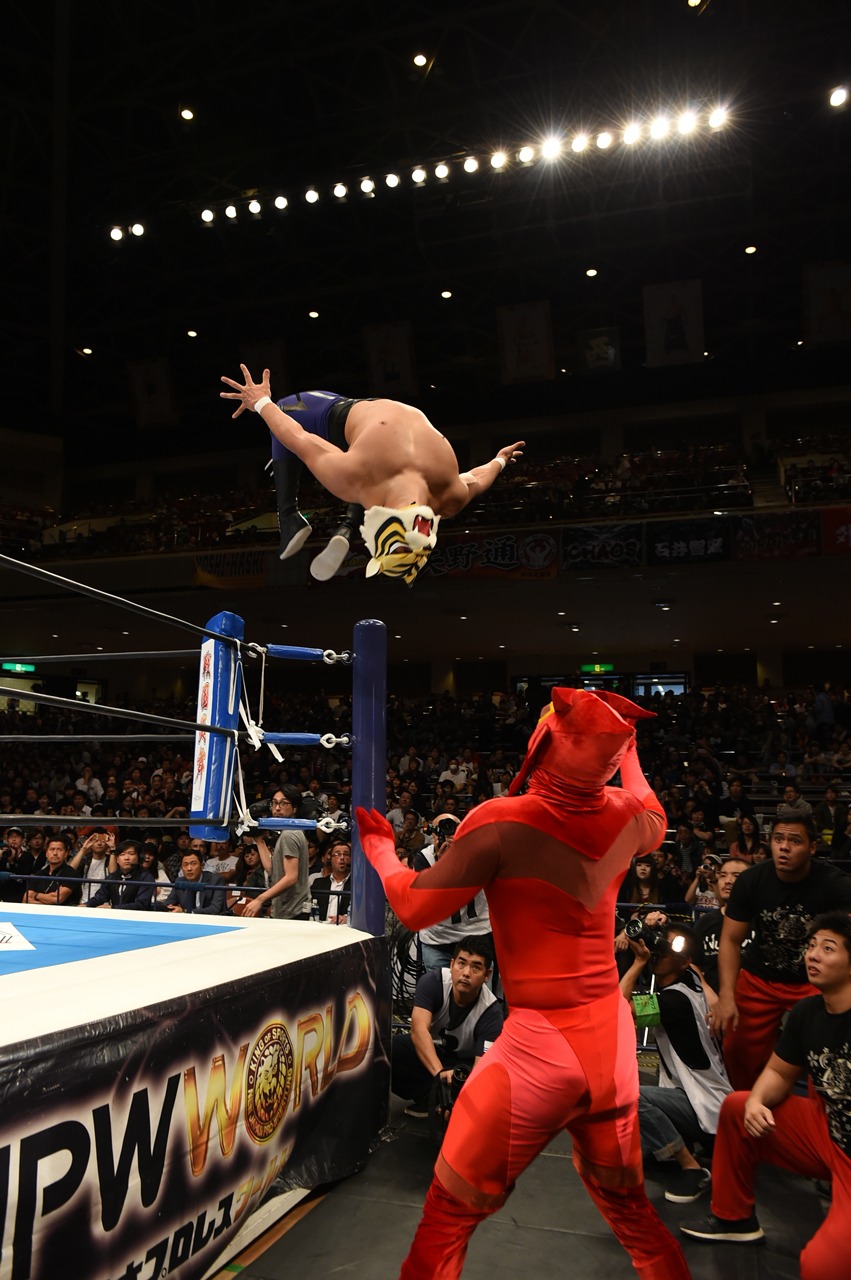 タイガーマスクWvsレッドデスマスクより。 (c)新日本プロレス
