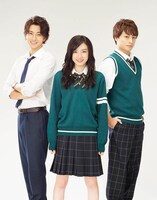 左から獅子尾五月に扮した三浦翔平、与謝野すずめに扮した永野芽郁、馬村大輝に扮した白濱亜嵐。