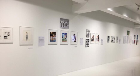 「文化庁メディア芸術祭20周年企画展―変える力」マンガ部門の展示の様子。