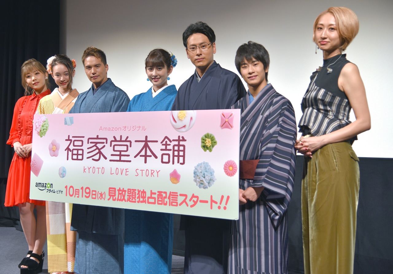 左からMACO、宮野陽名、市原隼人、早見あかり、山下健二郎、前田旺志郎、Ms.OOJA。