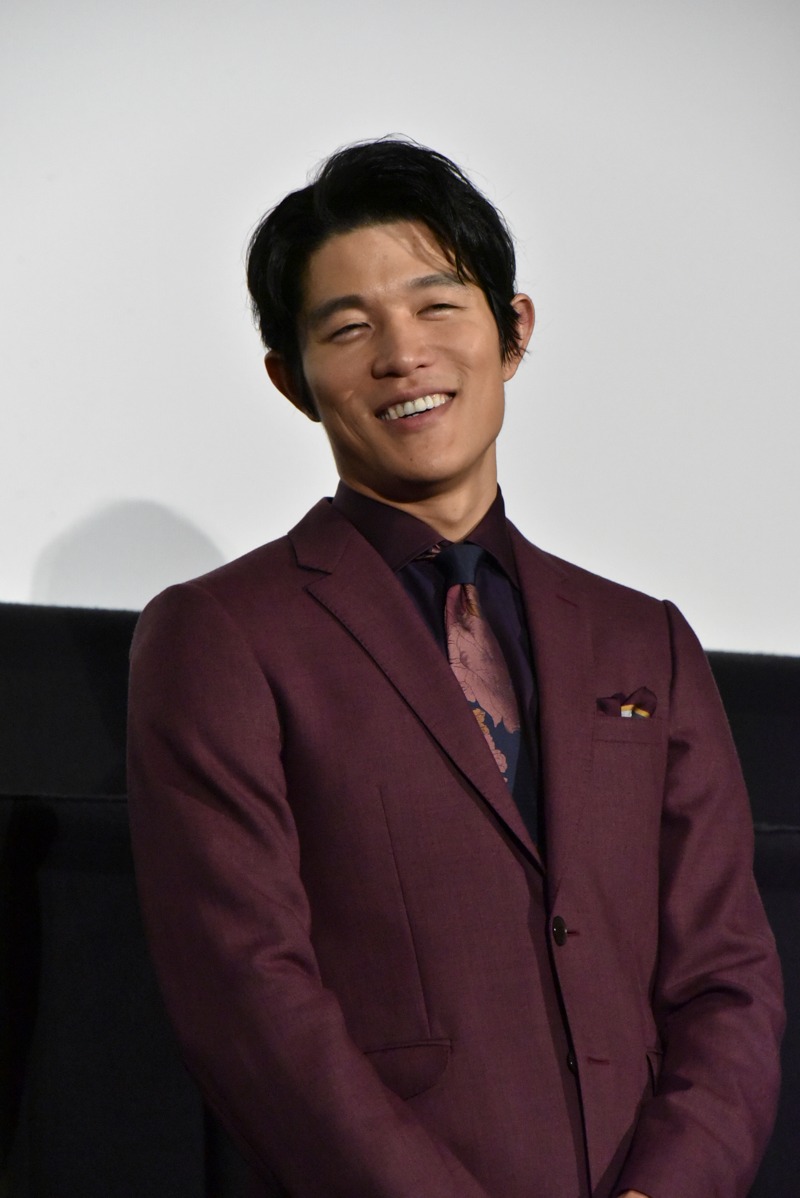 鈴木亮平