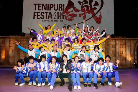 ニュース記事ランキング4位より、「テニプリフェスタ 2016 ~合戦~」梅(Vai)の回の出演キャスト。(c)許斐 剛/集英社・NAS・新テニスの王子様プロジェクト