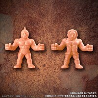 左からキン肉マン、ピークア・ブー。