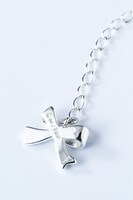 MooNsシリーズのネックレスに付属するエンドパーツ。