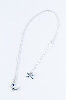 増長和南モデルのネックレス。