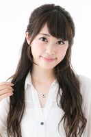 北門倫毘沙モデルのネックレスの着用例。