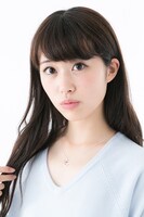 野目龍広モデルのネックレスの着用例。