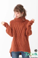 「夏目友人帳コラボニットプルオーバー」オレンジ着用画像