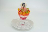 「照橋心美の天使（エンジェル）ストロベリーピーチパフェ」