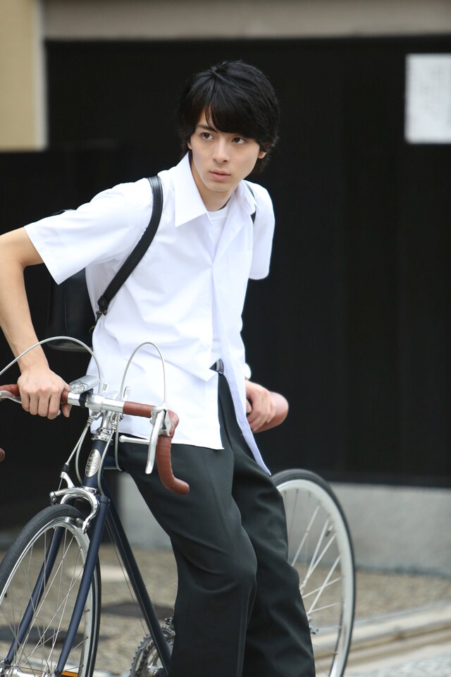 「逆光の頃」より。撮影/徳間書店