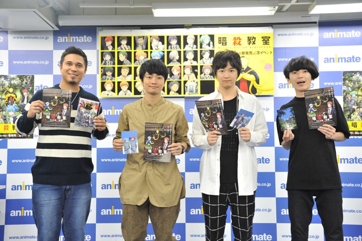 左から寺坂竜馬役の木村昴、殺せんせー役の福山潤、磯貝悠馬役の逢坂良太、杉野友人役の山谷祥生。