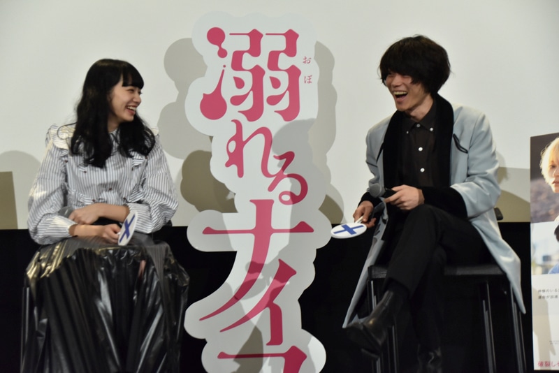 左から小松菜奈、菅田将暉。