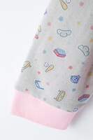 「おそ松さん」コラボパジャマのトド松モデル。