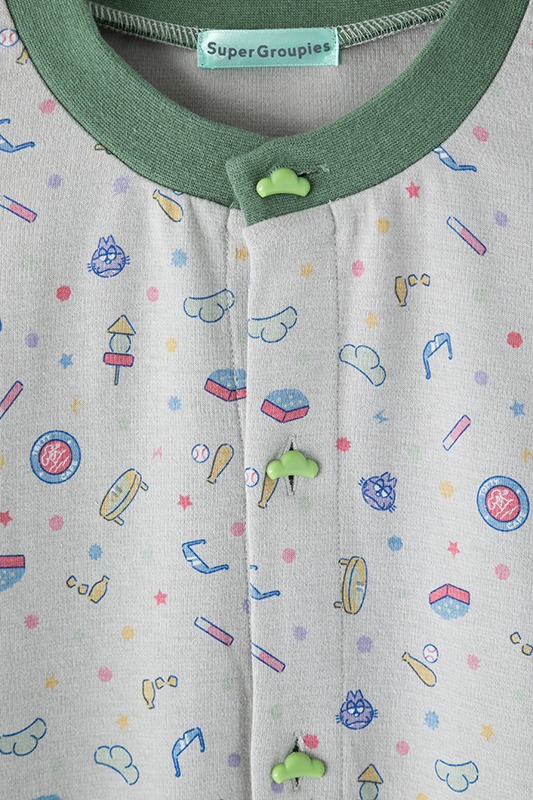 「おそ松さん」コラボパジャマのチョロ松モデル。