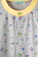 「おそ松さん」コラボパジャマの十四松モデル。