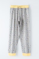 「おそ松さん」コラボパジャマの十四松モデル。