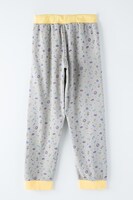 「おそ松さん」コラボパジャマの十四松モデル。