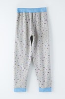 「おそ松さん」コラボパジャマのカラ松モデル。