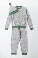 「おそ松さん」コラボパジャマのチョロ松モデル。