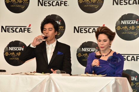 要潤とデヴィ夫人。