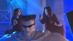 又吉が 幽 遊 白書 の戸愚呂 兄 を演じるcm 鬼奴は戸愚呂 姉 に お笑いナタリー 又吉が 幽 遊 白書 の戸愚呂 兄 を演じるcm 鬼奴は戸愚呂 姉 に お笑いナタリー