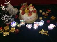 「『弱虫ペダル』クリスマスセット［ライトアップステージ＆ウッドオーナメント］」の使用例。