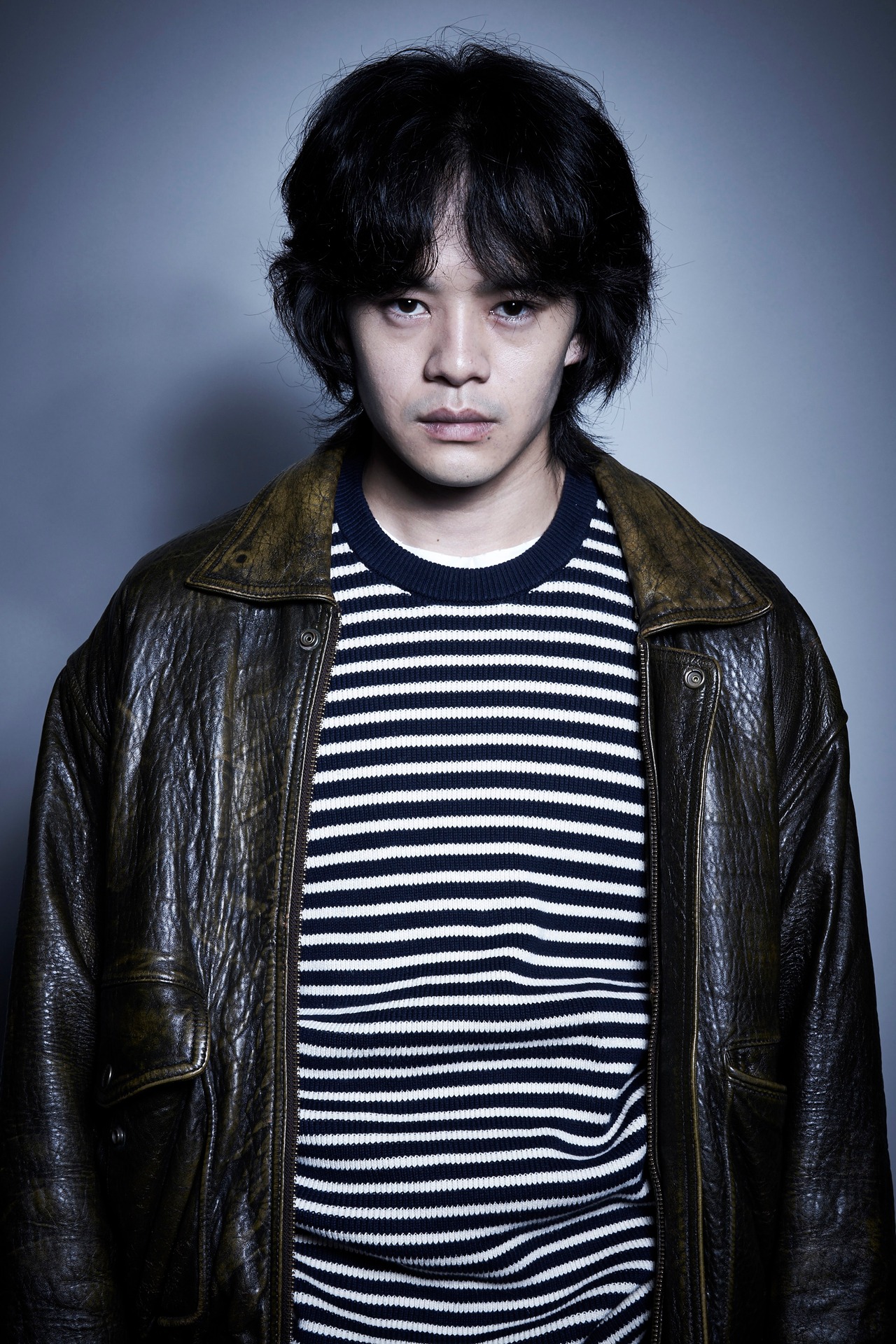 池松壮亮演じる森田鉄雄。(c)テレビ東京
