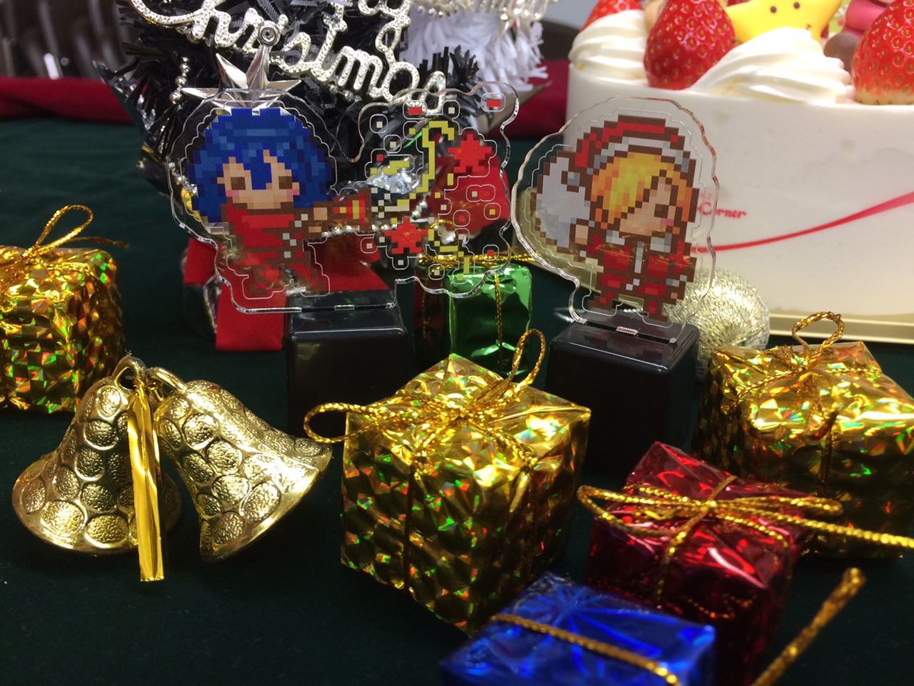 「『弱虫ペダル』クリスマスセット［ライトアップステージ＆ウッドオーナメント］」の使用例。