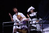 「ミュージカル『黒執事』～NOAH’S ARK CIRCUS～」より、バルドロイ（鷲尾昇）、フィニアン（河原田巧也）、メイリン（坂田しおり）の使用人トリオ。