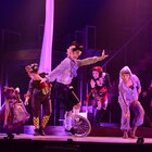 「黒執事」サーカス編開幕、三津谷亮の一輪車など華麗なショーが展開