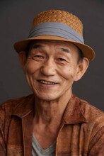 老人役の笹野高史。