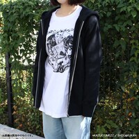 「わたしは真悟 Tシャツ マルver.」ホワイトの着用写真。