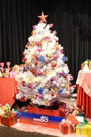 「カードキャプターさくら クリスマスパーティー in HARAJUKU」の店内の様子。