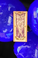 店内にはクロウカードが隠されている。