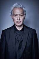 リリー・フランキー演じる平井銀二。(c)テレビ東京