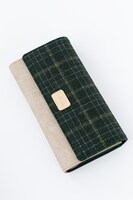 チョロ松モデルの財布。