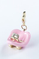 「トッティワゴン」のチャーム。