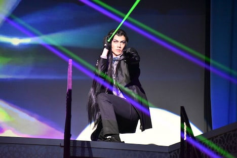 鋭い眼力のバンコラン。