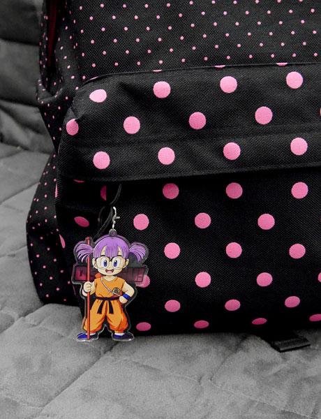 「Dr.スランプ アラレちゃん×ドラゴンボール アラレアクリルストラップ」使用イメージ